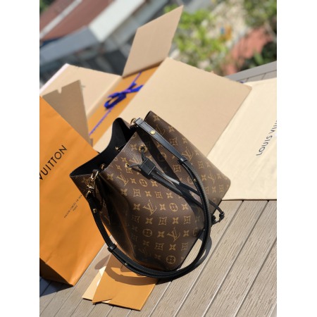 Louis Vuitton Neonoe M44020