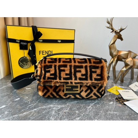 Fendi Baguette 8600