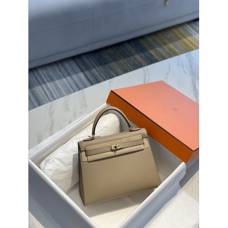 Hermes Kelly